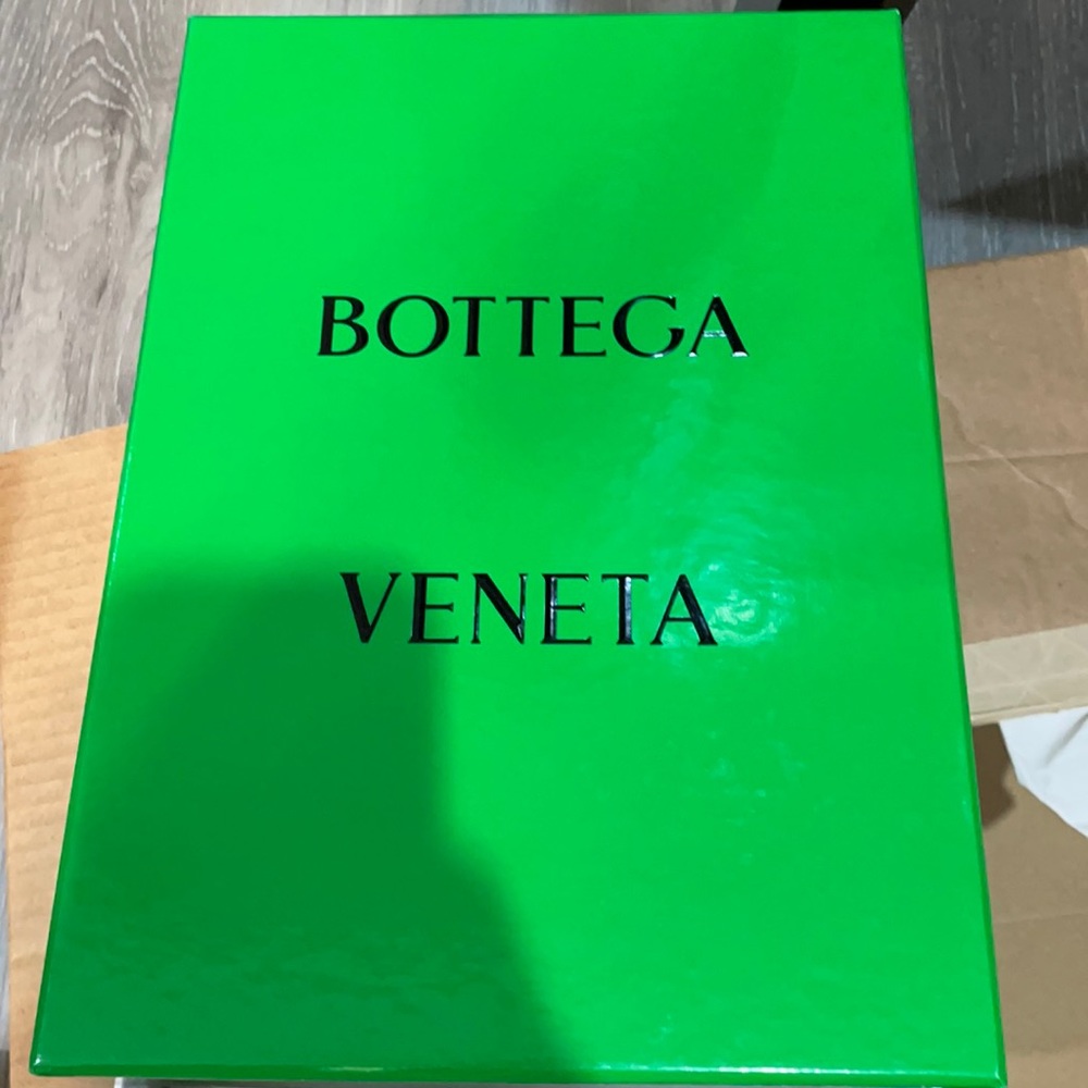 Bottega veneta puffy pool slide size 38 sea salt